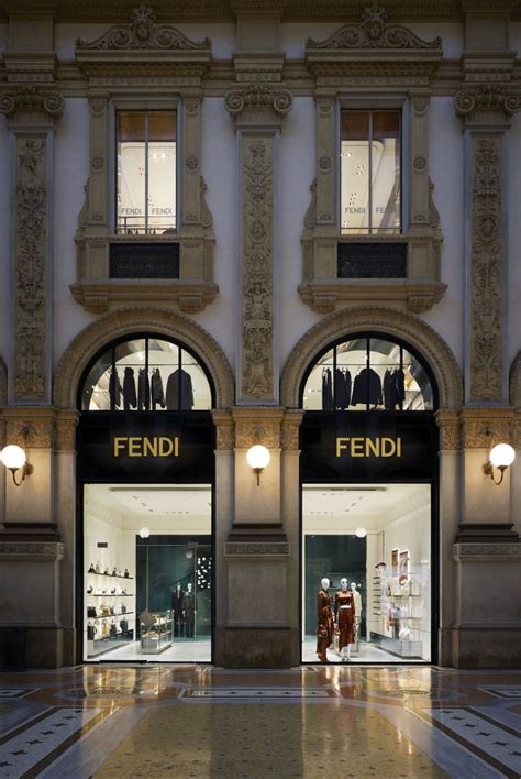 fendi galleria vittorio emanuele|Boutique FENDI Milano Galleria Italia .